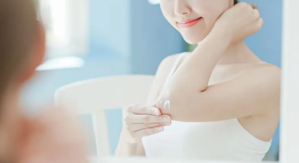 27243 vlcc whitening cream pakistan image6