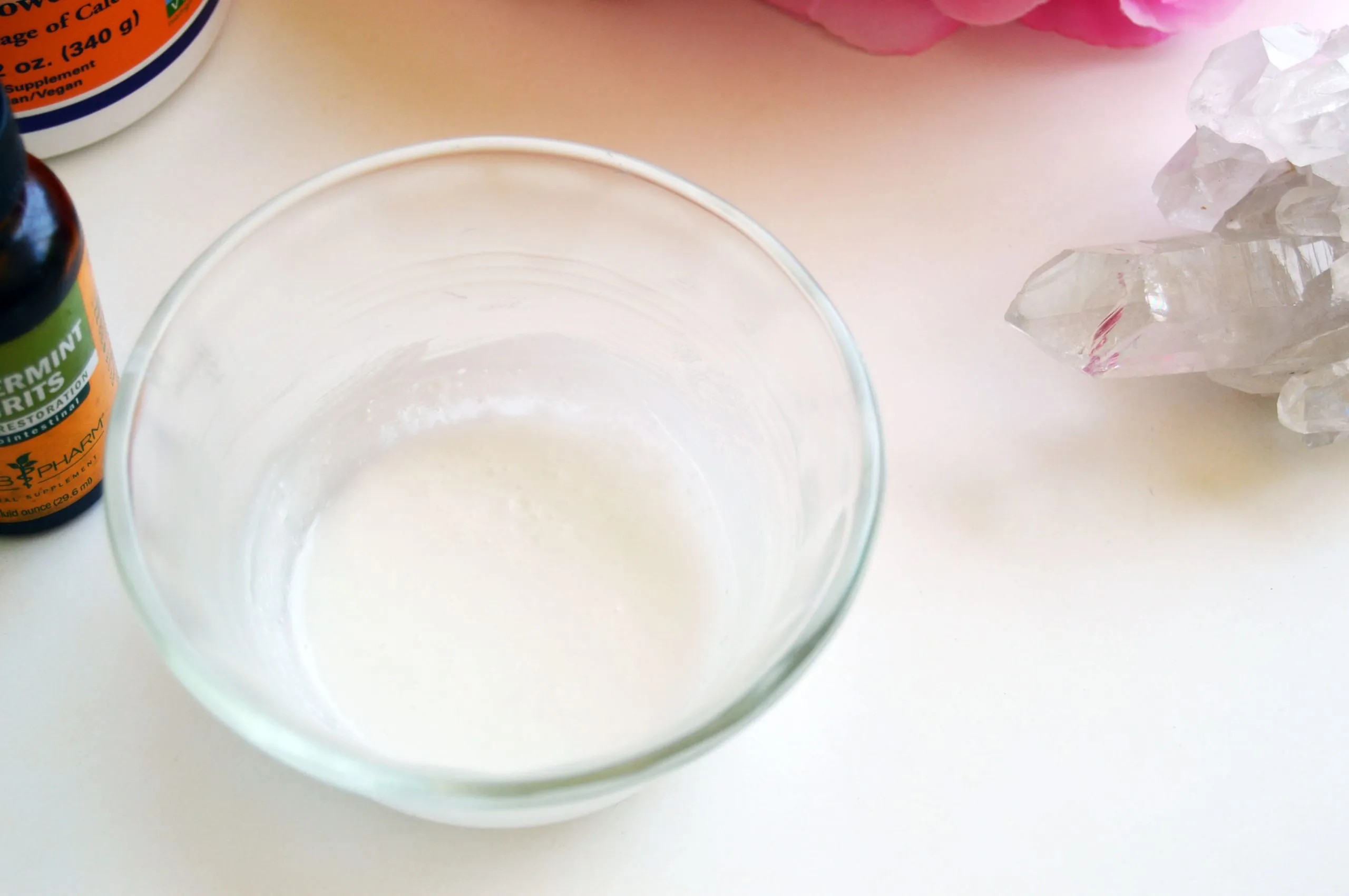 27470 strawberries baking soda