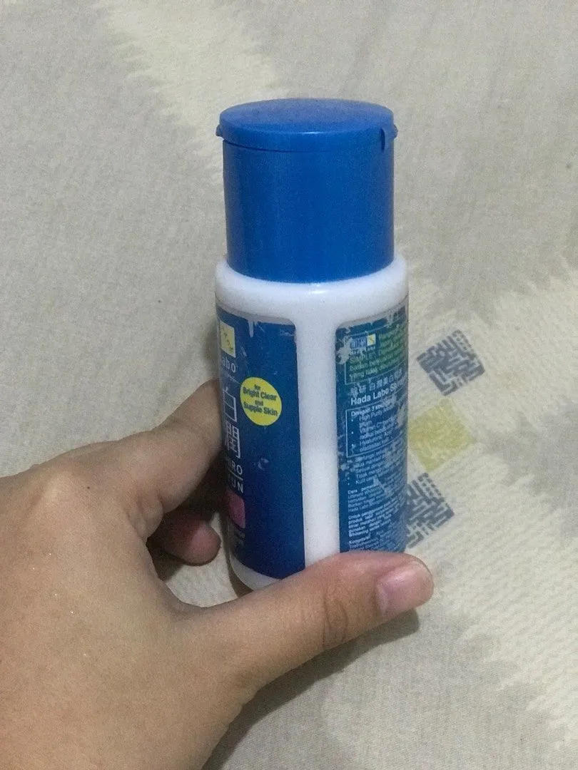 27493 glowing skin woman