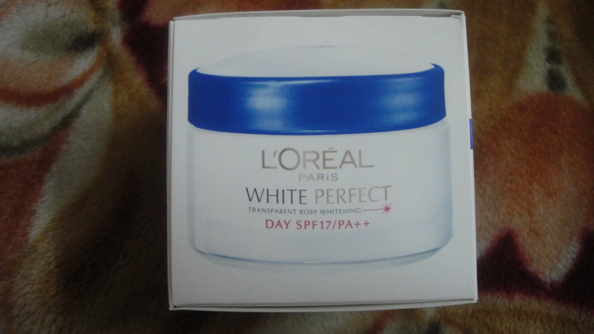 27551 loreal whitening cream application